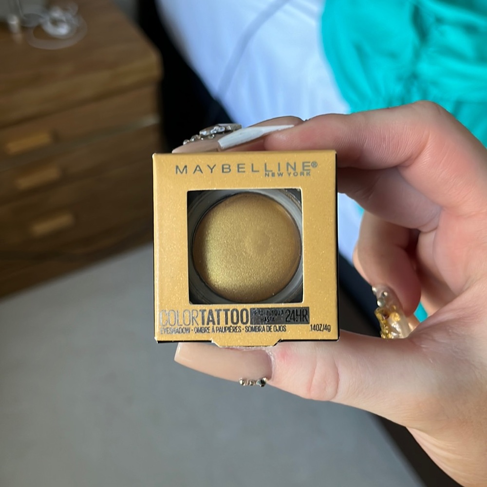 Maybelline color tattoo eyeshadow- golden girl